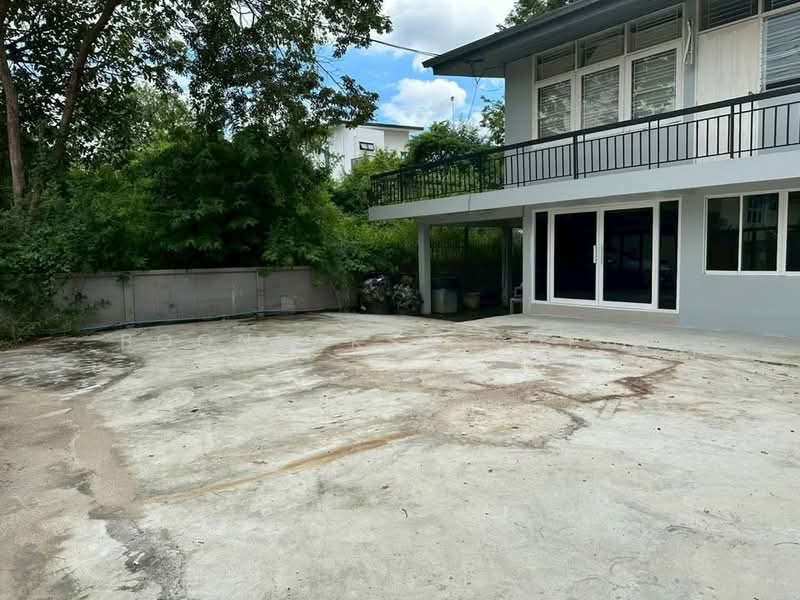 3-BR House, Bangkok, Phra Kanong Nua, Watthana, Bangkok, 3 Bedrooms, 150 sqm, Single Detached House For Rent, by Boonraksa Sopak, 500388477 - DDproperty.com