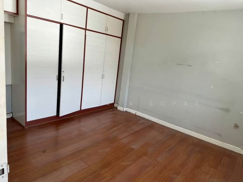 3-BR House, Bangkok, Phra Kanong Nua, Watthana, Bangkok, 3 Bedrooms, 150 sqm, Single Detached House For Rent, by Boonraksa Sopak, 500388477 - DDproperty.com