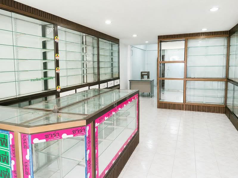 ขายอาคารพาณิชย์ 3 ชั้นครึ่ง อยู่ในตลาดใหม่ศาลายา เนื้อที่ 18 ตารางวา, นครปฐม, ศาลายา, พุทธมณฑล, นครปฐม, 100 ตร.ม., ตึกแถว-อาคารพาณิชย์ ขาย, โดย สรภพ ยอดไชย (สีฝุ่น), 500388557 - DDproperty.com