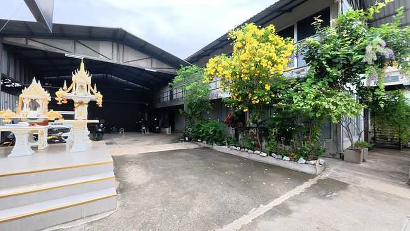 ที่ดินพร้อมอาคารสำนักงาน ถ.เทพารักษ์ ซ.เทพารักษ์ 18 ต.เทพารักษ์ อ.เมืองสมุทรปราการ จ.สมุทรปราการ, Samut Prakan, เทพารักษ์, Thepharak, Muang Samut Prakarn, Samut Prakan, , 480 sqm, Business For Sale, by คุณประสงค์ เหมือนบิดา (โบ้), 500388588 - DDproperty.com