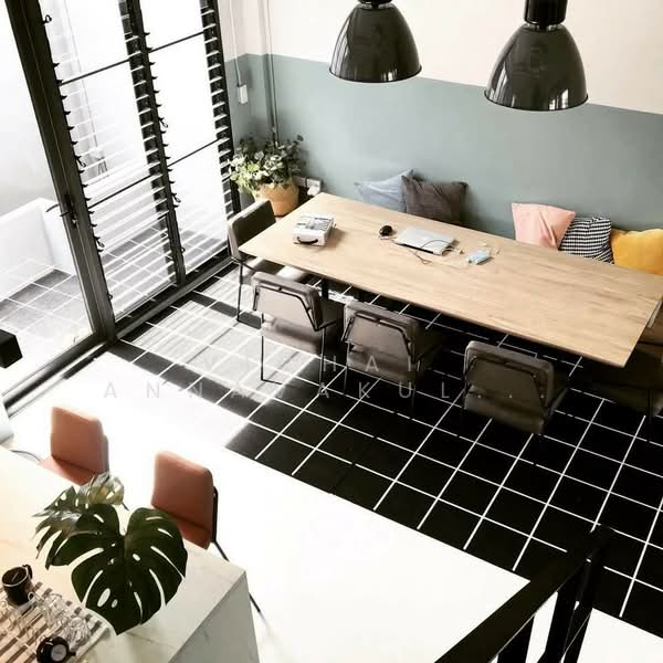 4-BR Townhouse, Bangkok, Khlong Tan Nua, Watthana, Bangkok, 4 Bedrooms, 250 sqm, Townhouse For Rent, by Vichai Annavakulthorn, 500388604 - DDproperty.com