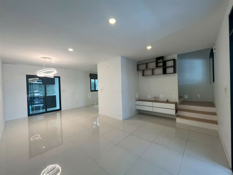 Unio Town Suksawat 30, Bangkok, Bangpakok, Rat Burana, Bangkok, 3 Bedrooms, 115 sqm, Townhouse For Sale, by คุณ รัชนีกร จันทร์มา (อิม), 500388616 - DDproperty.com