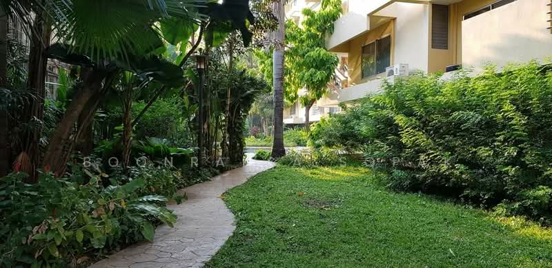Charktip Court, Bangkok, 62 Soi Sukhumvit 51, Khlongtoei Nua, Watthana, Bangkok, 3 Bedrooms, 200 sqm, Apartment For Rent, by Boonraksa Sopak, 500388640 - DDproperty.com