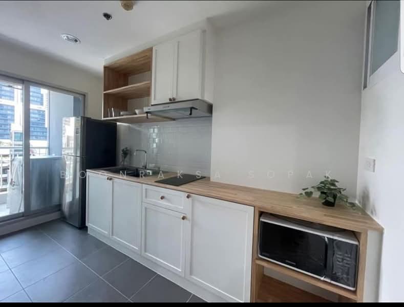 Life @ Sathorn 10, Bangkok, 48 Soi Sathorn 10, Sathorn Road, Silom, Bang Rak, Bangkok, 1 Bedroom, 40 sqm, Condo For Rent, by Boonraksa Sopak, 500388672 - DDproperty.com