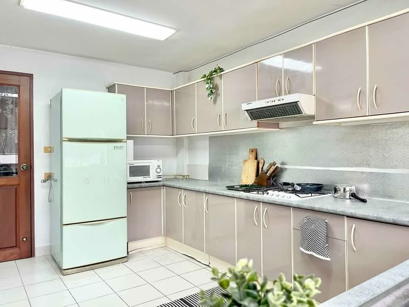 undefined, Bangkok, Wang Thonglang, Wang Thonglang, Bangkok, 5 Bedrooms, 450 sqm, Townhouse For Sale, by Pemika Aukkaraleekul, 500388680 - DDproperty.com