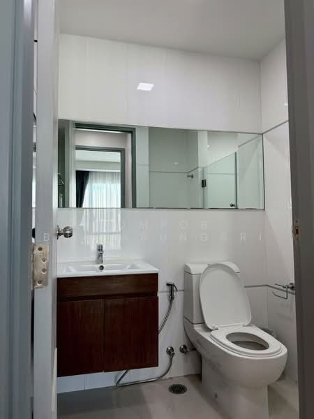 Thru Thonglor, Bangkok, Petchaburi Road, Bang Kapi, Huai Khwang, Bangkok, 1 Bedroom, 36 sqm, Condo For Rent, by Sompob Buaparungsri, 500388753 - DDproperty.com