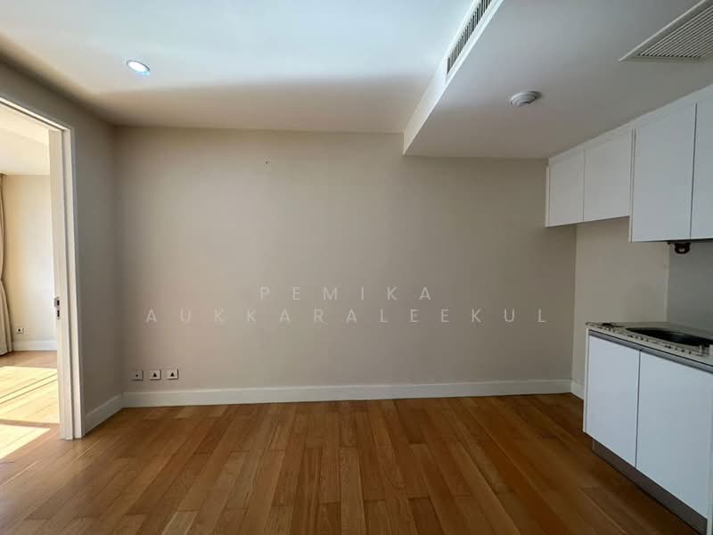 Collezio Sathorn-Pipat, Bangkok, 41 Soi Pipat 1 Silom Road, Silom, Bang Rak, Bangkok, 1 Bedroom, 41 sqm, Condo For Sale, by Pemika Aukkaraleekul, 500388786 - DDproperty.com