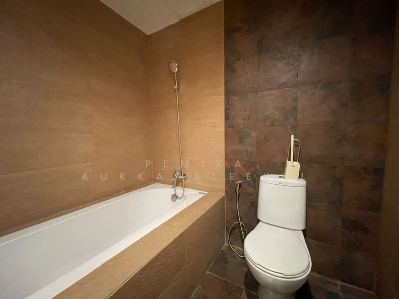Witthayu Complex, Bangkok, 1673 New Petchaburi Road, Makkasan, Ratchathewi, Bangkok, 3 Bedrooms, 155 sqm, Condo For Sale, by Pemika Aukkaraleekul, 500388826 - DDproperty.com