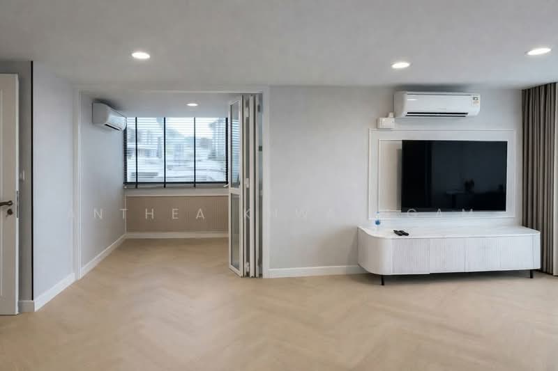 Supalai Place Sukhumvit 39, Bangkok, 175-179 Soi Sukhumvit 39 Sukhumvit Road, Khlong Tan Nua, Watthana, Bangkok, 3 Bedrooms, 133 sqm, Condo For Sale, by Anthea Khwanngam, 500388888 - DDproperty.com
