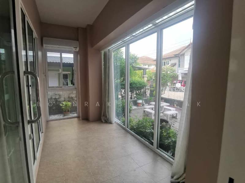 Parinyada Chalongrat, Bangkok, Soi Nakniwas 48, Lat Phrao, Lat Phrao, Bangkok, 3 Bedrooms, 220 sqm, Single Detached House For Rent, by Boonraksa Sopak, 500388953 - DDproperty.com