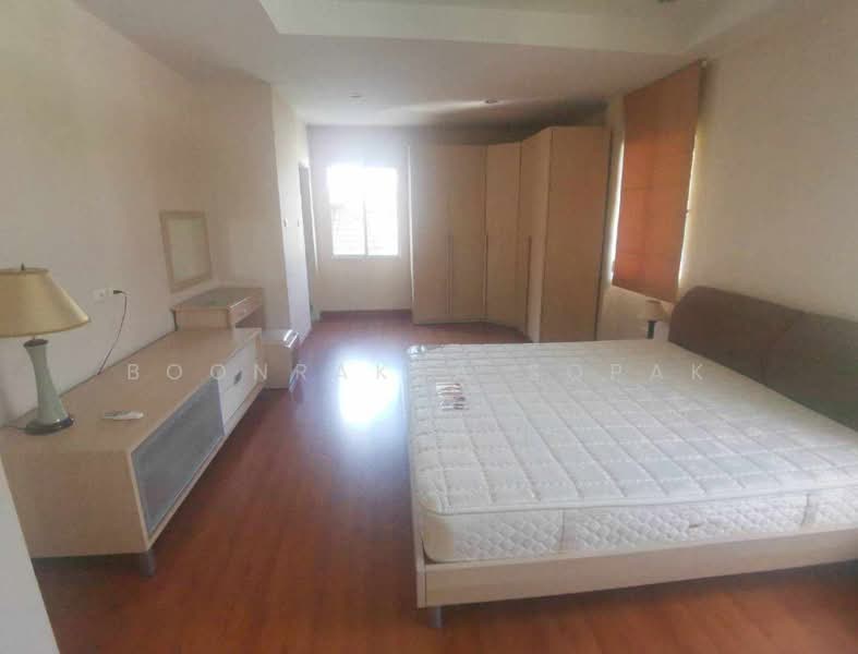 Parinyada Chalongrat, Bangkok, Soi Nakniwas 48, Lat Phrao, Lat Phrao, Bangkok, 3 Bedrooms, 220 sqm, Single Detached House For Rent, by Boonraksa Sopak, 500388953 - DDproperty.com