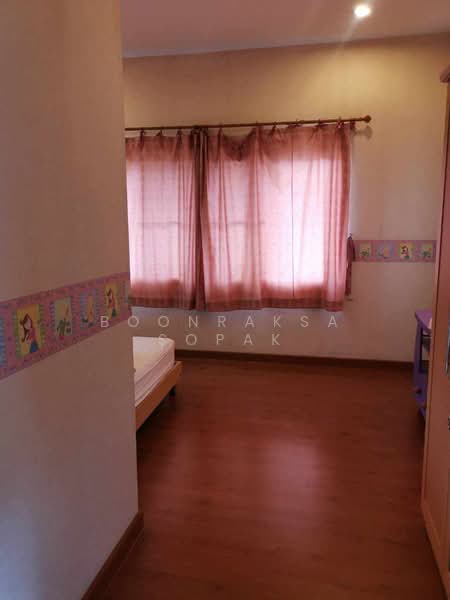Parinyada Chalongrat, Bangkok, Soi Nakniwas 48, Lat Phrao, Lat Phrao, Bangkok, 3 Bedrooms, 220 sqm, Single Detached House For Rent, by Boonraksa Sopak, 500388953 - DDproperty.com