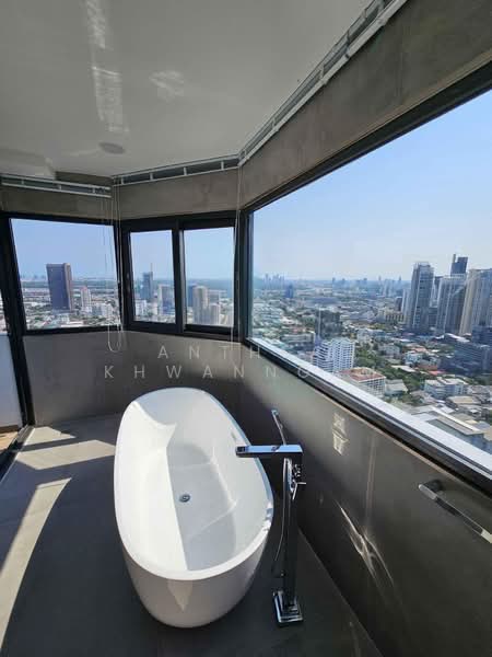 The Waterford Diamond Tower Sukhumvit, Bangkok, 758/18  Soi Sukhumvit 30/1, Sukhumvit Road, Khlong Toei, Bangkok, 3 Bedrooms, 147 sqm, Condo For Sale, by Anthea Khwanngam, 500388969 - DDproperty.com