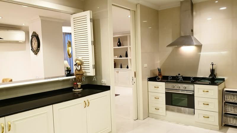 Piyathip Place, Bangkok, 24 Soi Prommitr, Khlong Tan Nua, Watthana, Bangkok, 4 Bedrooms, 572 sqm, Apartment For Rent, by Boonraksa Sopak, 500389041 - DDproperty.com