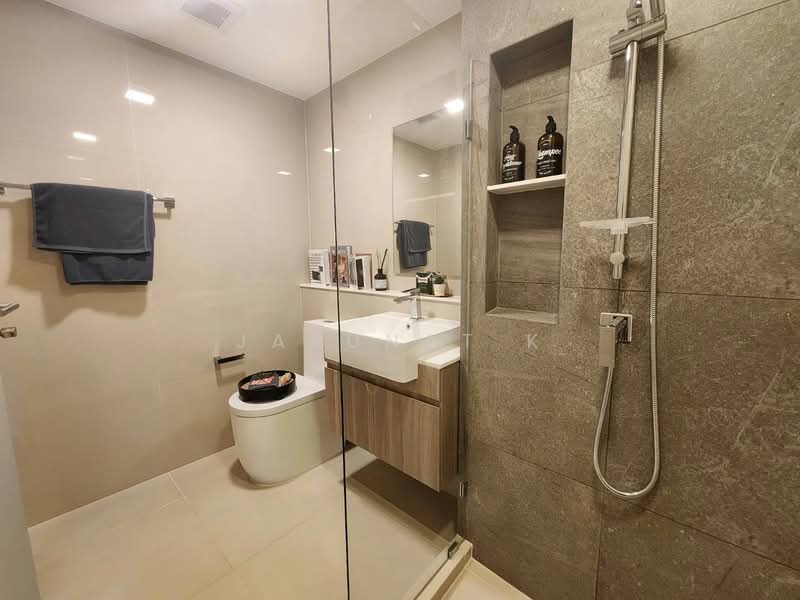 Quintara Arte Sukhumvit 52, Bangkok, Soi Sukhumvit 52, Sukhumvit Road, Bang Chak, Phra Khanong, Bangkok, 1 Bedroom, 34 sqm, Condo For Rent, by Jarunat K, 500389116 - DDproperty.com
