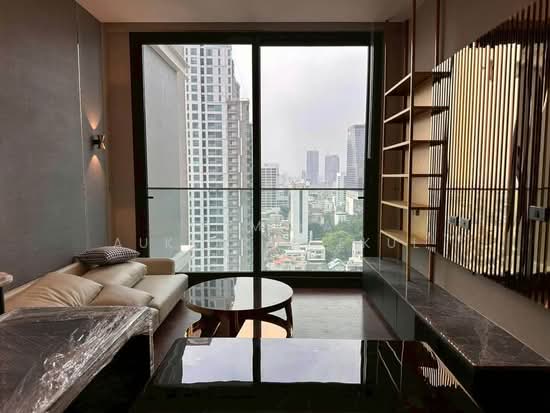 Anil Sathorn 12 : Anil สาทร 12, กรุงเทพ