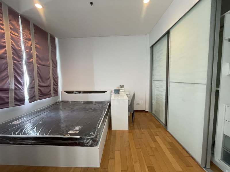Villa Sathorn, Bangkok, 5 KrungThonBuri Road, Khlong Ton Sai, Khlong San, Bangkok, Studio, 38 sqm, Condo For Rent, by รัชกานต์ อัจฉริยะโพธา, 500389158 - DDproperty.com