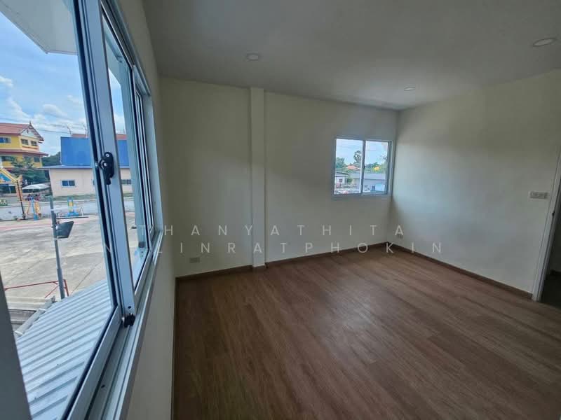 Jitnarong 21, Bangkok, Nong Kham, Nong Khaem, Bangkok, 2 Bedrooms, 135 sqm, Townhouse For Sale, by Thanyathita Nalinratphokin, 500389197 - DDproperty.com