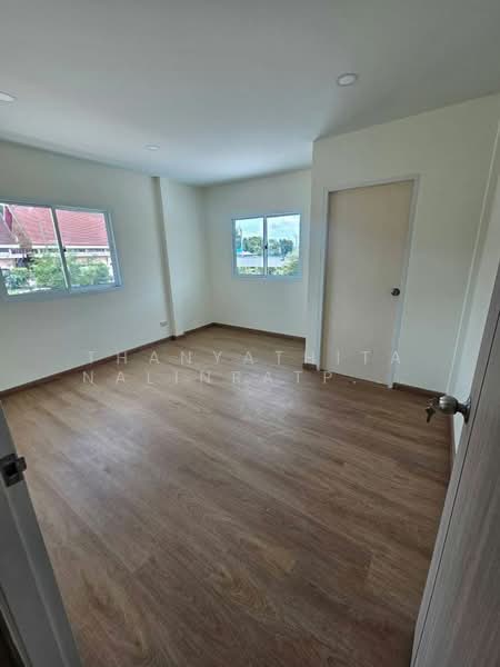 Jitnarong 21, Bangkok, Nong Kham, Nong Khaem, Bangkok, 2 Bedrooms, 135 sqm, Townhouse For Sale, by Thanyathita Nalinratphokin, 500389197 - DDproperty.com