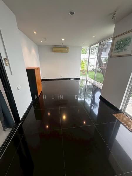 Detached house with swimming pool in Ekkamai Sukhumvit ( SPSEVE2042 ), Bangkok, เอกมัย 10, Khlong Tan Nua, Watthana, Bangkok, 3 Bedrooms, 300 sqm, Single Detached House For Rent, by Khun Eve, 500389214 - DDproperty.com