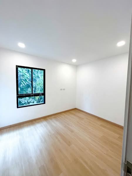 Arden Phatthanakan, Bangkok, Phatthanakan 20, Phatthanakan Road, Suan Luang, Bangkok, 3 Bedrooms, 185 sqm, Townhouse For Sale, by Thanyathita Nalinratphokin, 500389240 - DDproperty.com