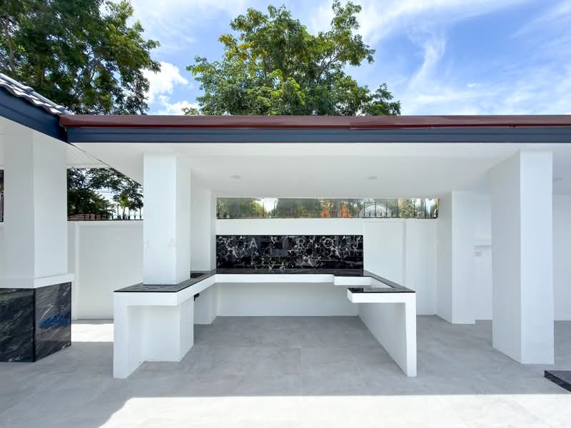 Newly Renovated Home at a Special Price Near Mabprachan Lake, Chon Buri (Pattaya), ซอย พัฒนา 1, Poong, Bang Lamung (Pattaya), Chon Buri (Pattaya), 3 Bedrooms, 160 sqm, Villa For Sale, by Chanya Rojana, 500389247 - DDproperty.com