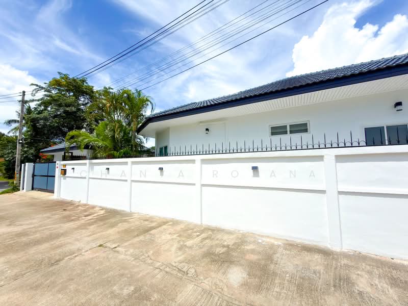 Newly Renovated Home at a Special Price Near Mabprachan Lake, Chon Buri (Pattaya), ซอย พัฒนา 1, Poong, Bang Lamung (Pattaya), Chon Buri (Pattaya), 3 Bedrooms, 160 sqm, Villa For Sale, by Chanya Rojana, 500389247 - DDproperty.com