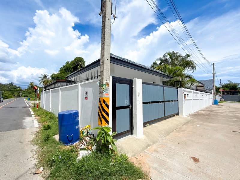 Newly Renovated Home at a Special Price Near Mabprachan Lake, Chon Buri (Pattaya), ซอย พัฒนา 1, Poong, Bang Lamung (Pattaya), Chon Buri (Pattaya), 3 Bedrooms, 160 sqm, Villa For Sale, by Chanya Rojana, 500389247 - DDproperty.com