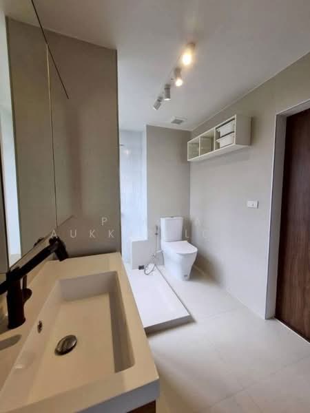 Green Point Silom, Bangkok, 29 Soi Anumanratthanon, Suriyawong, Bang Rak, Bangkok, 2 Bedrooms, 63 sqm, Condo For Sale, by Pemika Aukkaraleekul, 500389275 - DDproperty.com