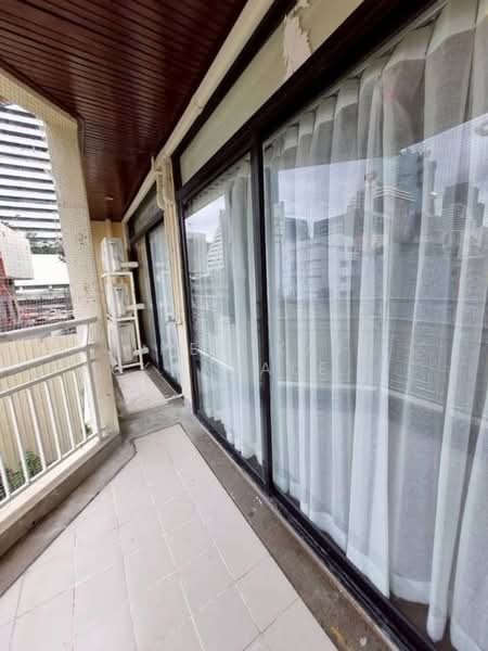 Green Point Silom, Bangkok, 29 Soi Anumanratthanon, Suriyawong, Bang Rak, Bangkok, 2 Bedrooms, 63 sqm, Condo For Sale, by Pemika Aukkaraleekul, 500389275 - DDproperty.com