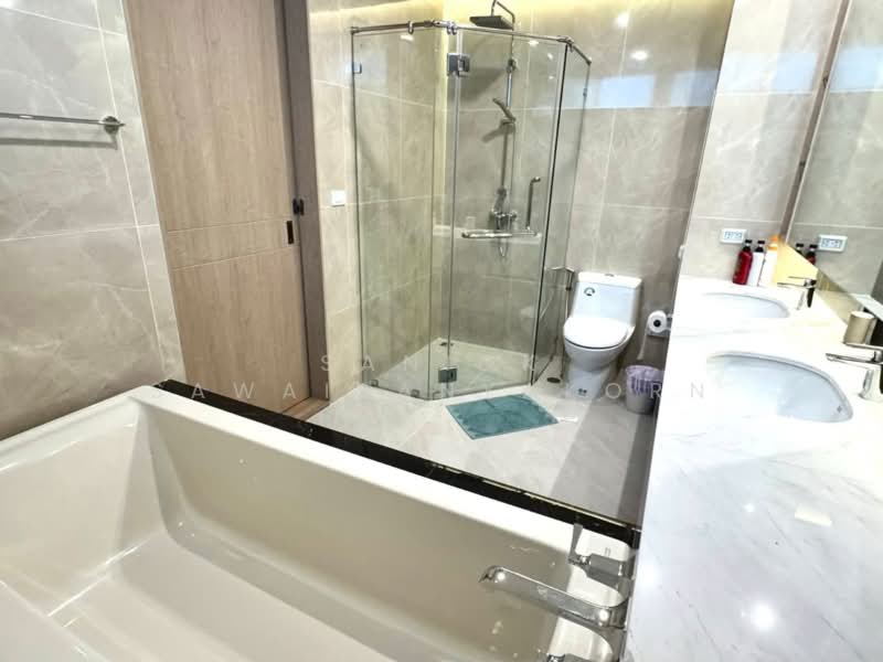 The Royal Saladaeng, Bangkok, 79 Saladaeng Road, Silom, Bang Rak, Bangkok, 3 Bedrooms, 150 sqm, Condo For Rent, by Sanick Sawaisanyakorn, 500389387 - DDproperty.com