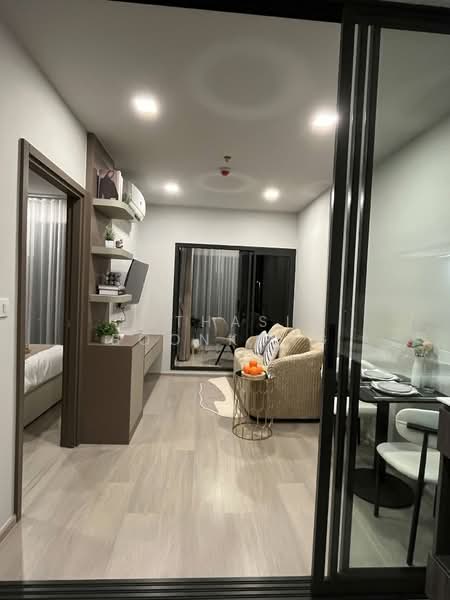 Life Phahon-Ladprao, Bangkok, 996 Phahonyothin Road, Jom Phon, Chatuchak, Bangkok, 1 Bedroom, 35 sqm, Condo For Rent, by Suthasin Boonkong, 500389433 - DDproperty.com