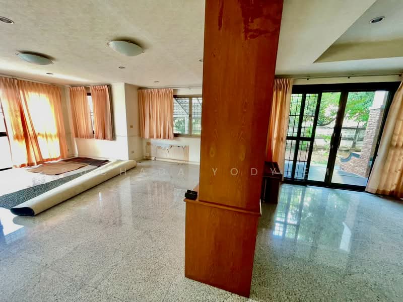 4-BR House, Bangkok, Wang Thonglang, Wang Thonglang, Bangkok, 4 Bedrooms, 420 sqm, Single Detached House For Sale, by Suchada Yodyiem, 500389446 - DDproperty.com