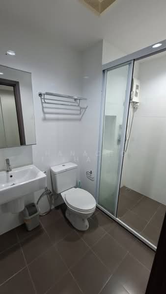 The Base Park East Sukhumvit 77, Bangkok, 99 Soi Pridi Banomyong 2, Phra Kanong Nua, Watthana, Bangkok, 1 Bedroom, 31 sqm, Condo For Sale, by Thanachot Khantigamongun, 500389452 - DDproperty.com