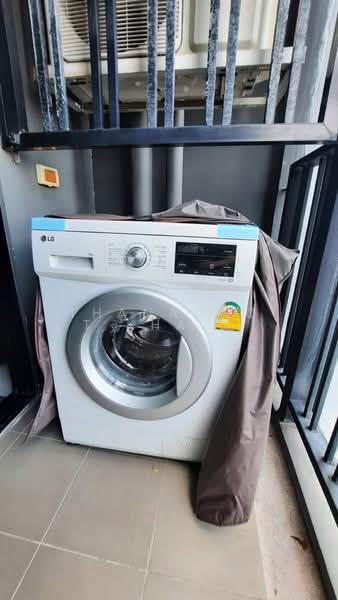 The Base Park East Sukhumvit 77, Bangkok, 99 Soi Pridi Banomyong 2, Phra Kanong Nua, Watthana, Bangkok, 1 Bedroom, 31 sqm, Condo For Sale, by Thanachot Khantigamongun, 500389452 - DDproperty.com