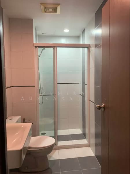The Base Sukhumvit 77, Bangkok, 289 Sukhumvit 77 Road, Phra Kanong Nua, Watthana, Bangkok, 2 Bedrooms, 57 sqm, Condo For Sale, by Pemika Aukkaraleekul, 500389480 - DDproperty.com