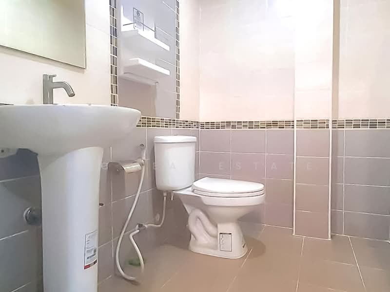 Renovated Corner Townhome for Sale Nong Prue East Pattaya, Chon Buri (Pattaya), Bang Lamung, Bang Lamung (Pattaya), Chon Buri (Pattaya), 3 Bedrooms, 108 sqm, Townhouse For Sale, by PLC Real Estate, 500389516 - DDproperty.com