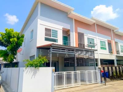 ขาย - ทาวน์โฮมรีโนเวทมุม ขาย หนองปรือ พัทยาตะวันออก | 3 ห้องนอน, ชลบุรี