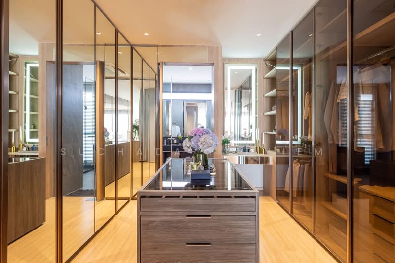 SALA Ladprao-Ratchayothin, Bangkok, Lat Phrao, Bangkok, 3 Bedrooms, 350 sqm, Townhouse For Sale, by Suchada Yodyiem, 500389535 - DDproperty.com