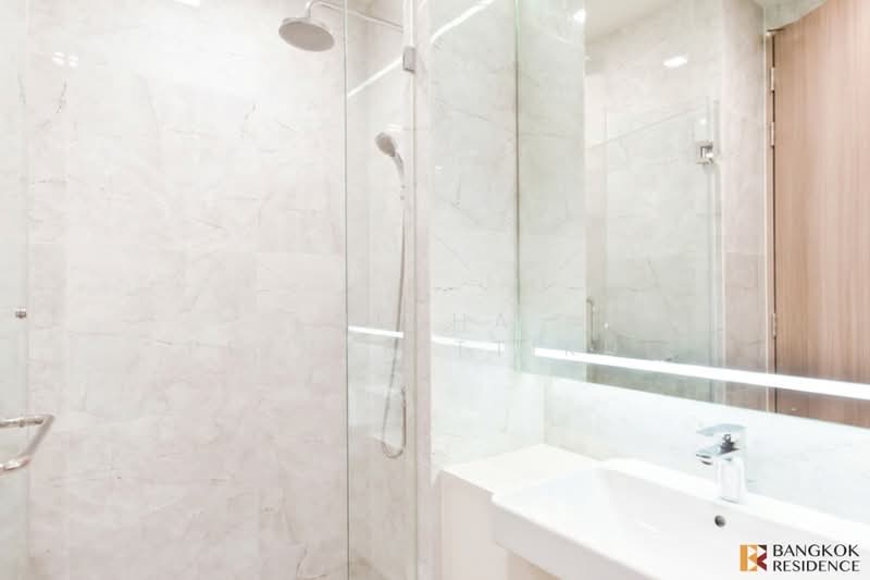 Noble Around Sukhumvit 33, Bangkok, 17 Soi Sukhumvit 33, Khlong Tan Nua, Watthana, Bangkok, 2 Bedrooms, 65 sqm, Condo For Rent, by Nicha Peerakittikul, 500389546 - DDproperty.com