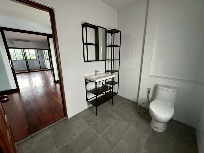 บ้านเดี่ยว ศรีนครินทร์, Bangkok, ศรีนครืนทร์, Nong Bon, Prawet, Bangkok, 3 Bedrooms, 200 sqm, Single Detached House For Sale, by Pat, 500389591 - DDproperty.com