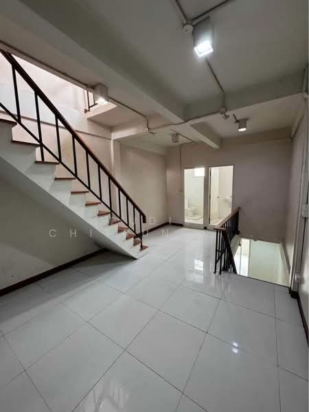 4-Storeys Commercial Building for Rent near Bang Chak BTS Station, Bangkok, Bang Chak, Phra Khanong, Bangkok, , 260 sqm, Shophouse For Rent, by Pudis Chitrungsakorn, 500389620 - DDproperty.com