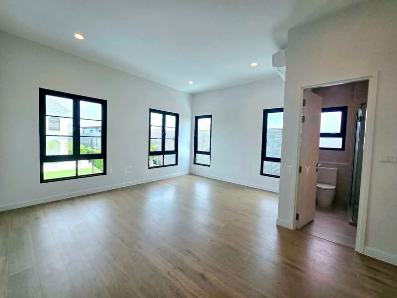 Narinsiri Krungthep Kreetha, Bangkok, Saphan Sung, Bangkok, 5 Bedrooms, 530 sqm, Single Detached House For Sale, by Click property, 500389661 - DDproperty.com