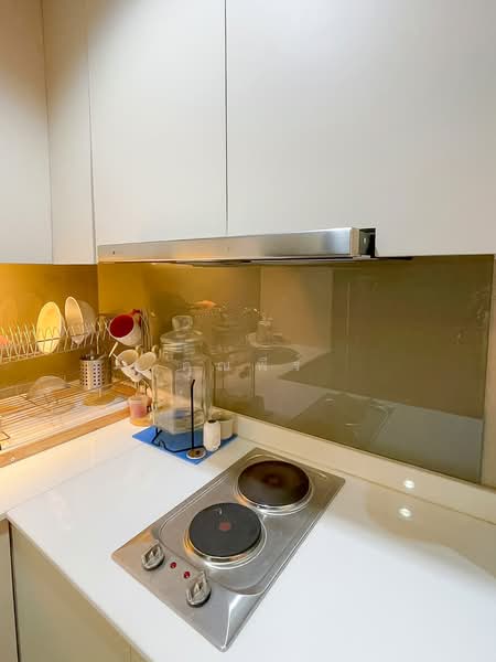 State Tower, Bangkok, 1055 Silom Road, Silom, Bang Rak, Bangkok, 1 Bedroom, 68 sqm, Condo For Sale, by คุณพีร์, 500389688 - DDproperty.com