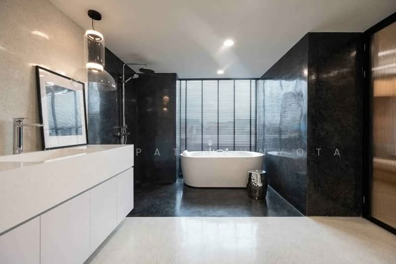 4-BR House, Bangkok, Samsen Nai, Phaya Thai, Bangkok, 4 Bedrooms, 350 sqm, Single Detached House For Sale, by Nattapat Reunyota, 500389689 - DDproperty.com
