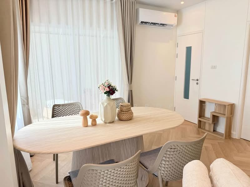 Lumpini Town Place Ratchayothin-Sena, Bangkok, Chan Kasem, Chatuchak, Bangkok, 3 Bedrooms, 175 sqm, Townhouse For Rent, by Next Step Property, 500389700 - DDproperty.com