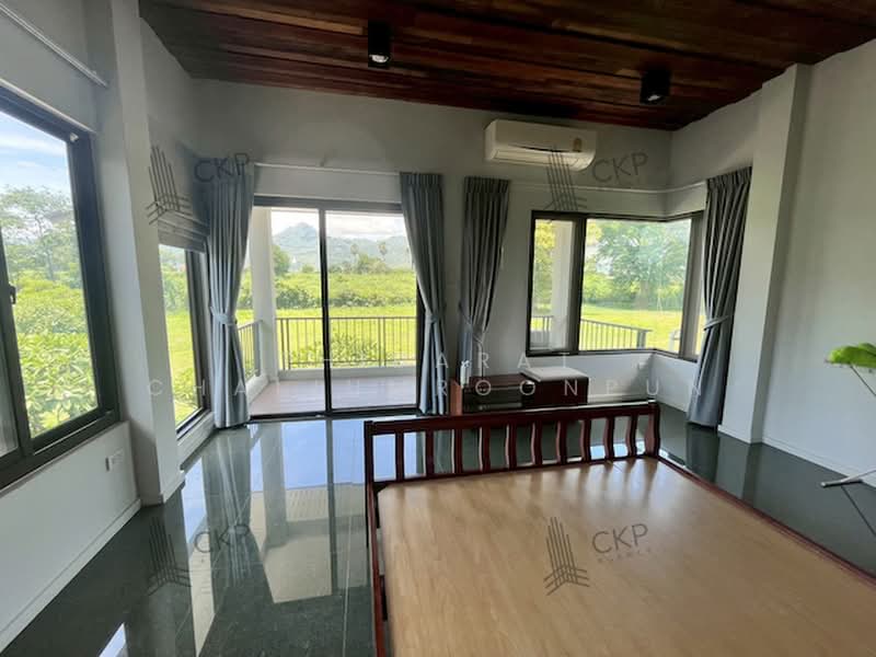 For sale: Holiday home with land, including two additional guesthouses. Conveniently located near Mi, Nakhon Ratchasima, Klang Dong, Pak Chong, Nakhon Ratchasima, 4 Bedrooms, 100 sqm, Single Detached House For Sale, by Thidarat Chaijumroonpun, 500389715 - DDproperty.com