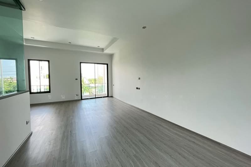 De Rich Home Office (สุขาภิบาล 5 ซอย 25), กรุงเทพ, ท่าแร้ง, บางเขน, กรุงเทพ, 270 ตร.ม., ทาวน์เฮ้าส์ ขาย, โดย ชนะชาติ นนท์ตา, 500389755 - DDproperty.com