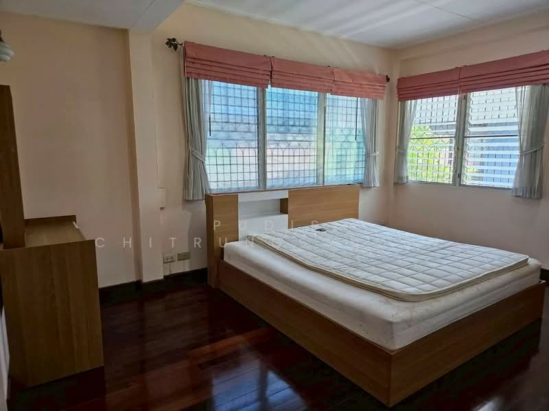2-Storeys Single House for Rent – Ratchawat, Bangkok, Tanon Nakorn Chaisri, Dusit, Bangkok, 2 Bedrooms, 160 sqm, Single Detached House For Rent, by Pudis Chitrungsakorn, 500389817 - DDproperty.com