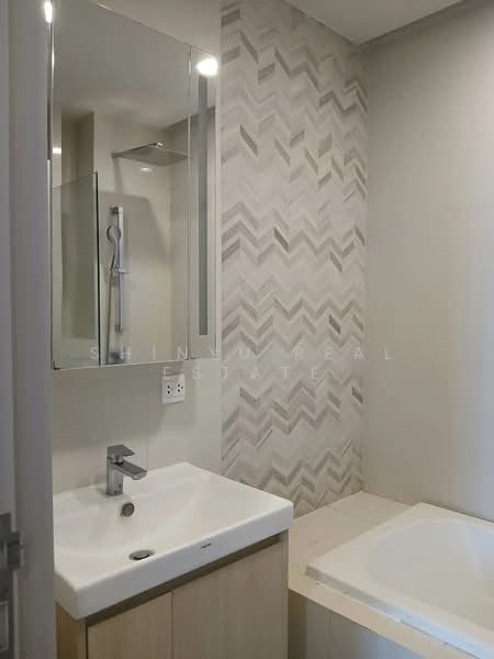 Oka Haus Sukhumvit 36, Bangkok, 3399 Rama 4 Road, Khong Tan, Khlong Toei, Bangkok, 1 Bedroom, 34 sqm, Condo For Rent, by Shinyu Real Estate, 500389839 - DDproperty.com